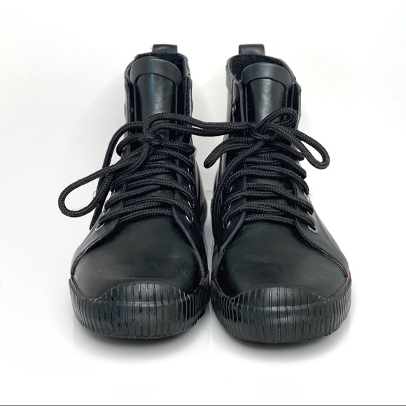 Black Rubber High Top Rain Boots, 6.5 😎 - Picture 5 of 7